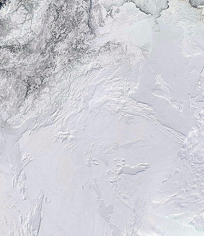 The Beaufort Sea coming apart at the seams in April 2012